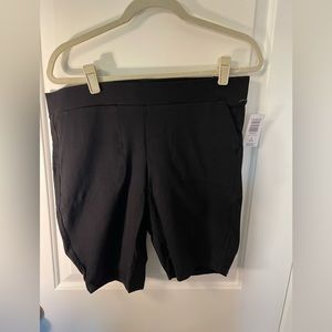 Torrid Black with Pockets Bike Shorts Size 2x (Brand New with Tags!)